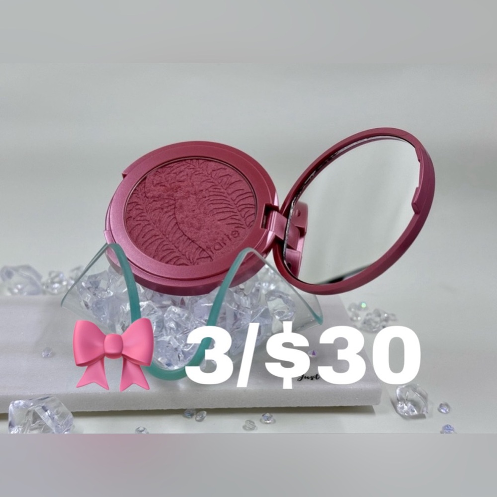 🎀 Tarte Blush in Savored